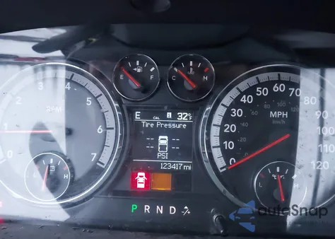 2010 Dodge Ram 1500 Slt/Sport/Trx z USA, uszkodzony, nr VIN 1D7RV1CT0AS140548